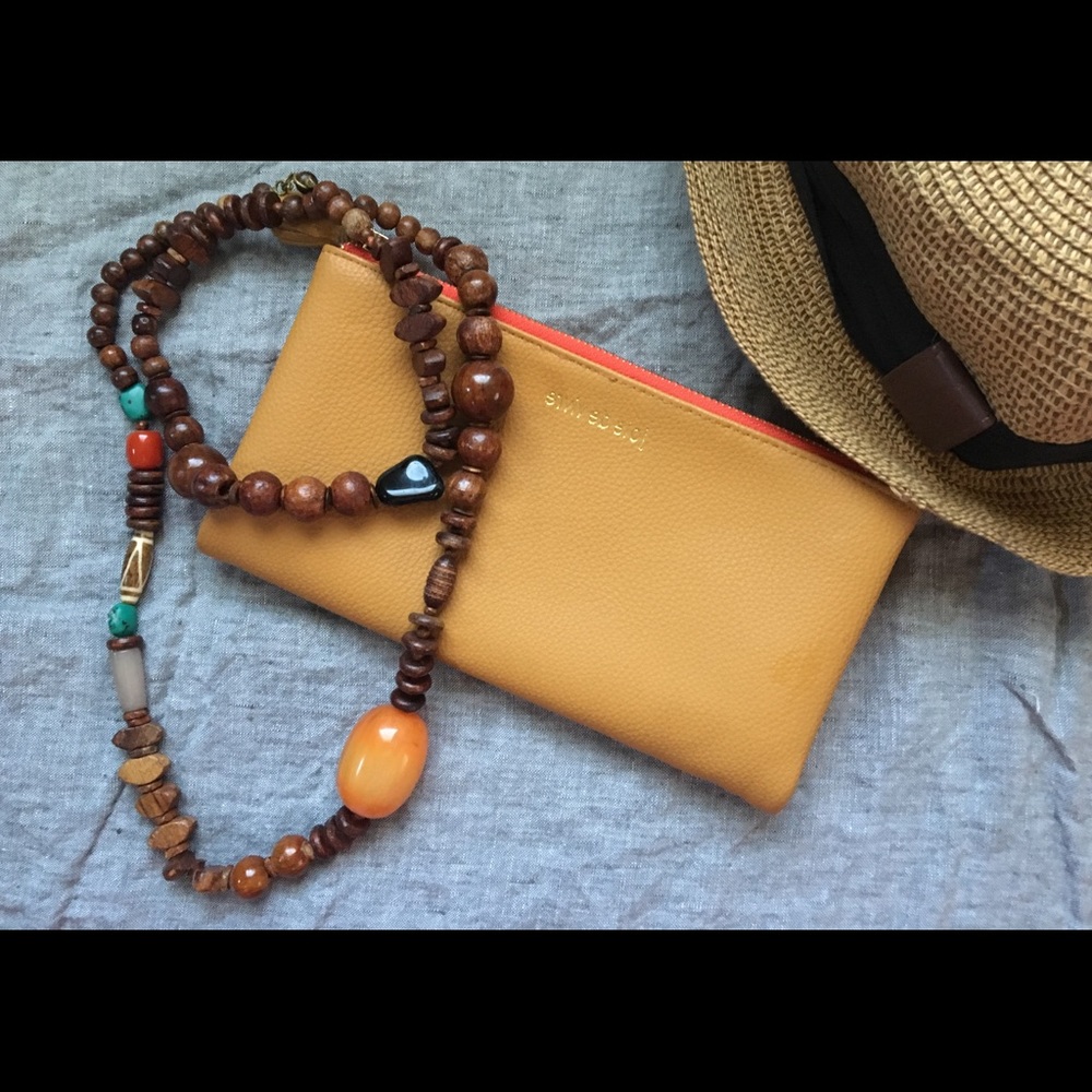 Joi De Vive Clutch